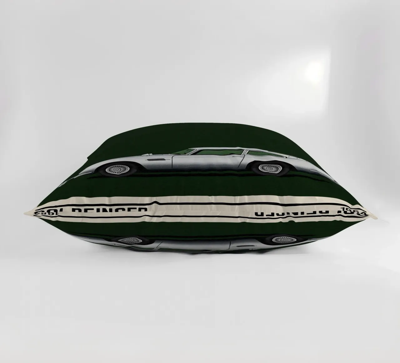 Goldfinger car movie Kissen von TheArtstudio