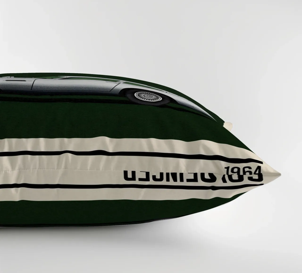 Goldfinger car movie Kissen von TheArtstudio
