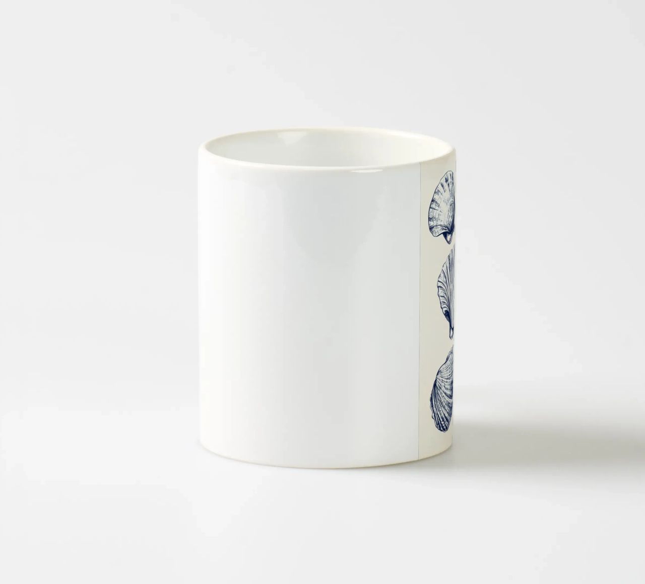 Conchiglie di mare tazza in ceramica da Olga Wildrose