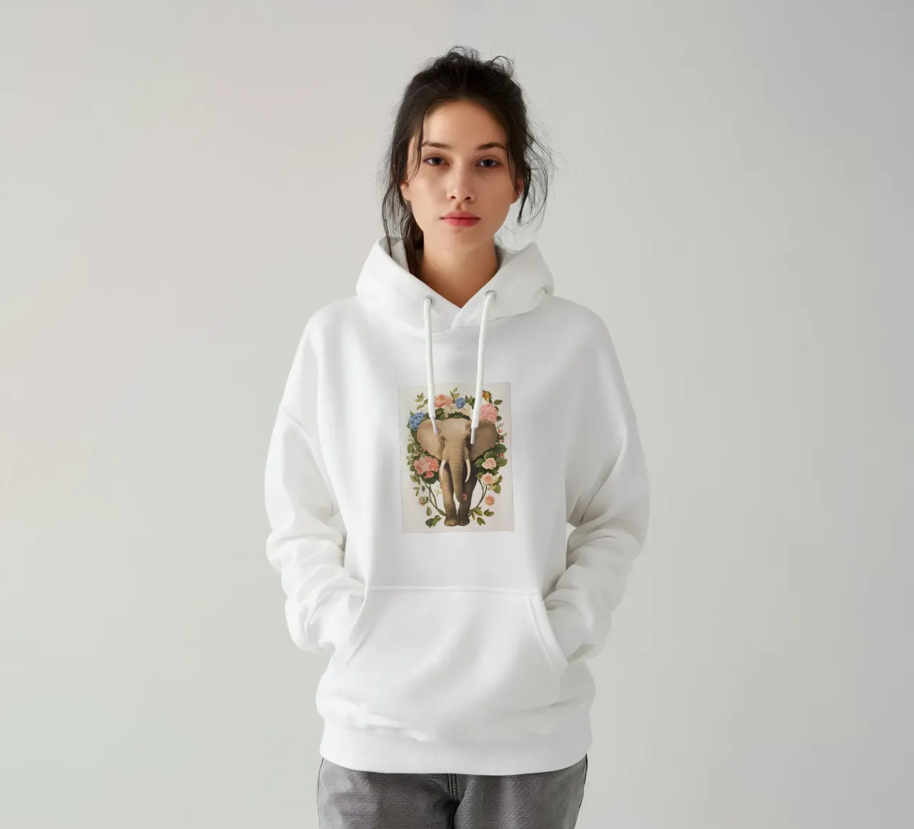 Elefante con fiori felpa con cappuccio da IamHomeStudio