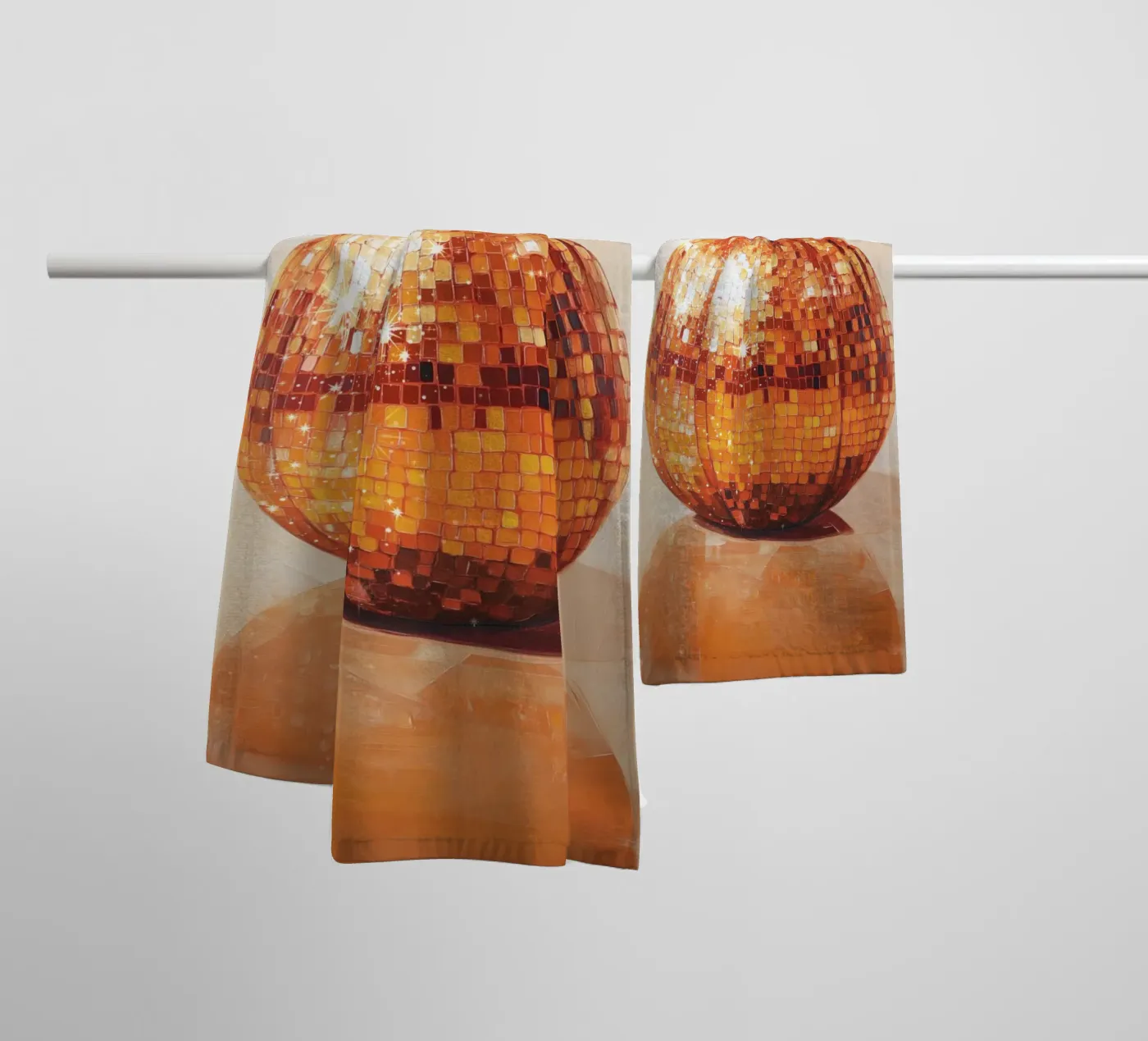 Disco Bal Pompoen badhanddoek van Melloi Art Print