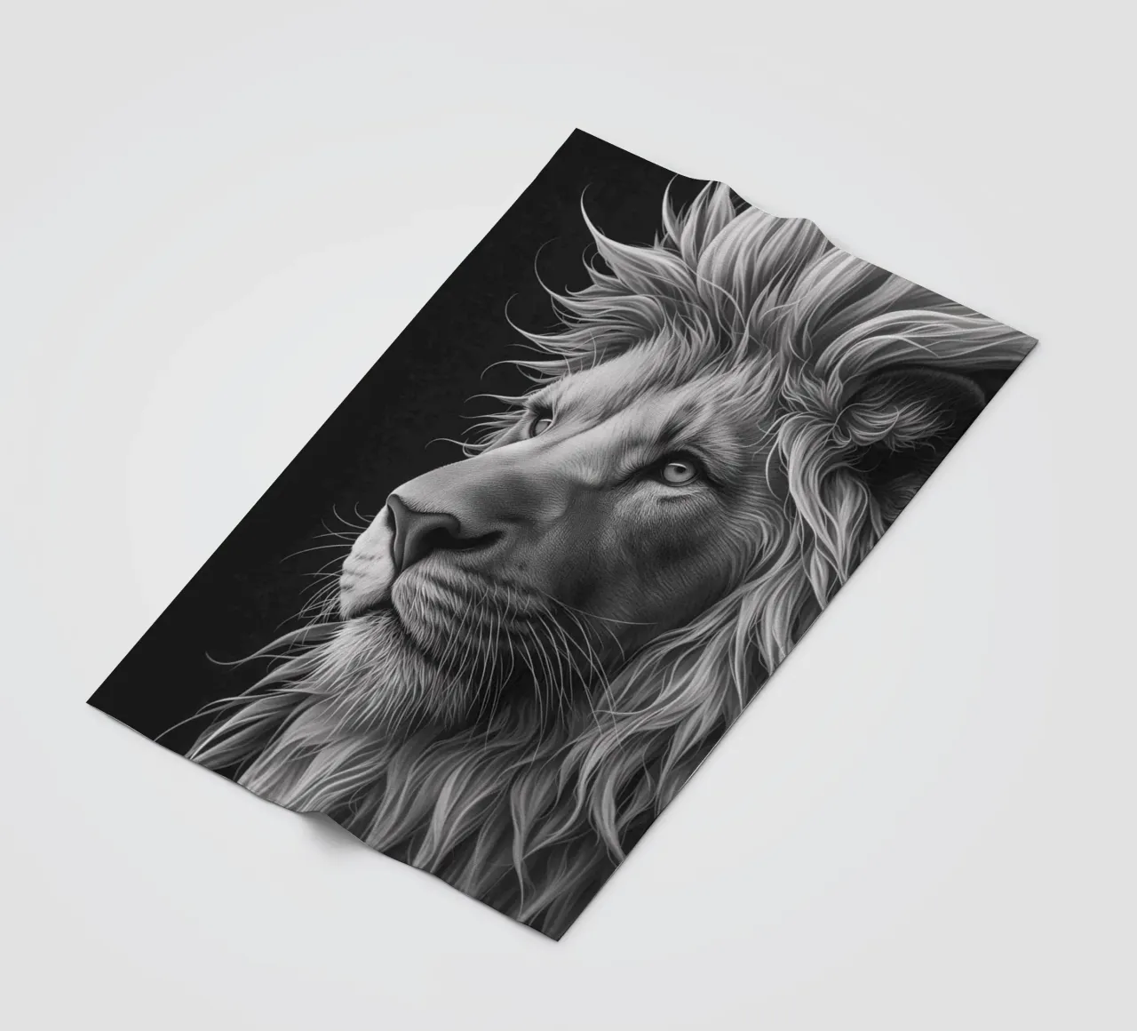 Löwenblick schwarz-weiß Fleecedecke von Carinaprint