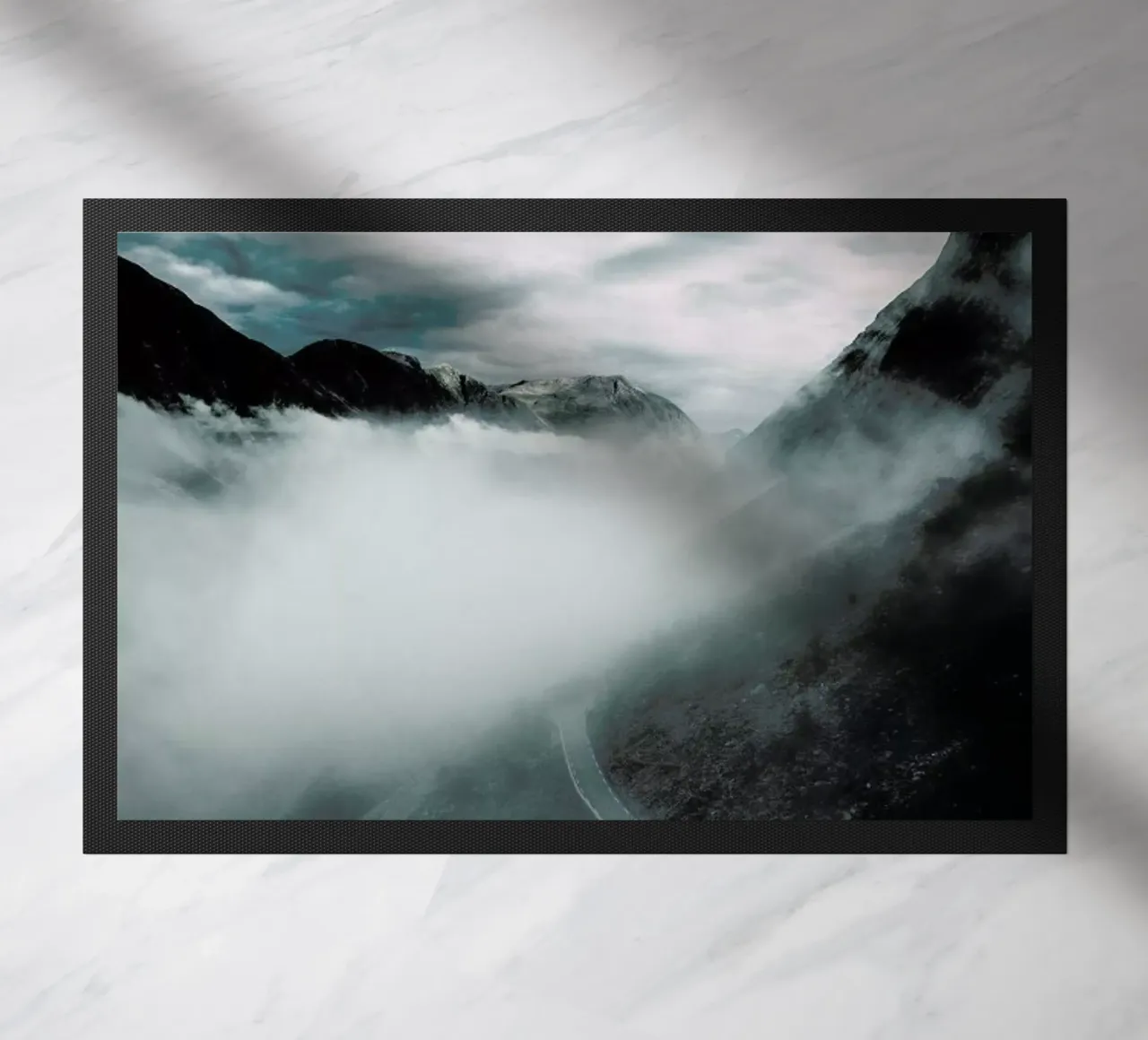 Misty Roads zerbino da Chris Abatzis