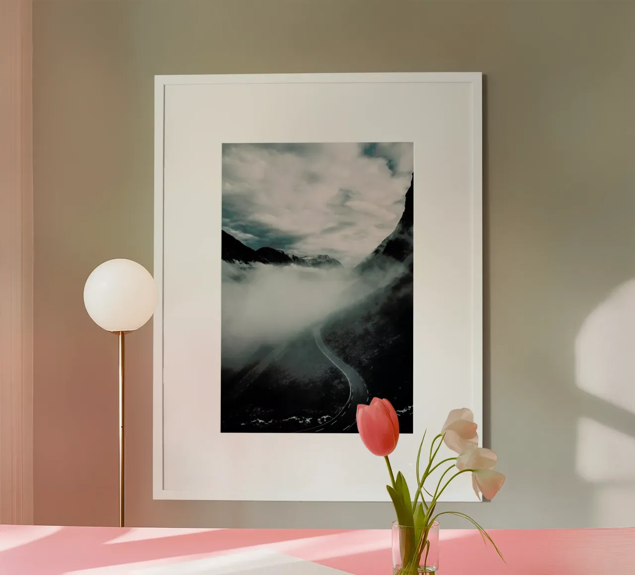 Misty Roads poster con telaio in alluminio da Chris Abatzis