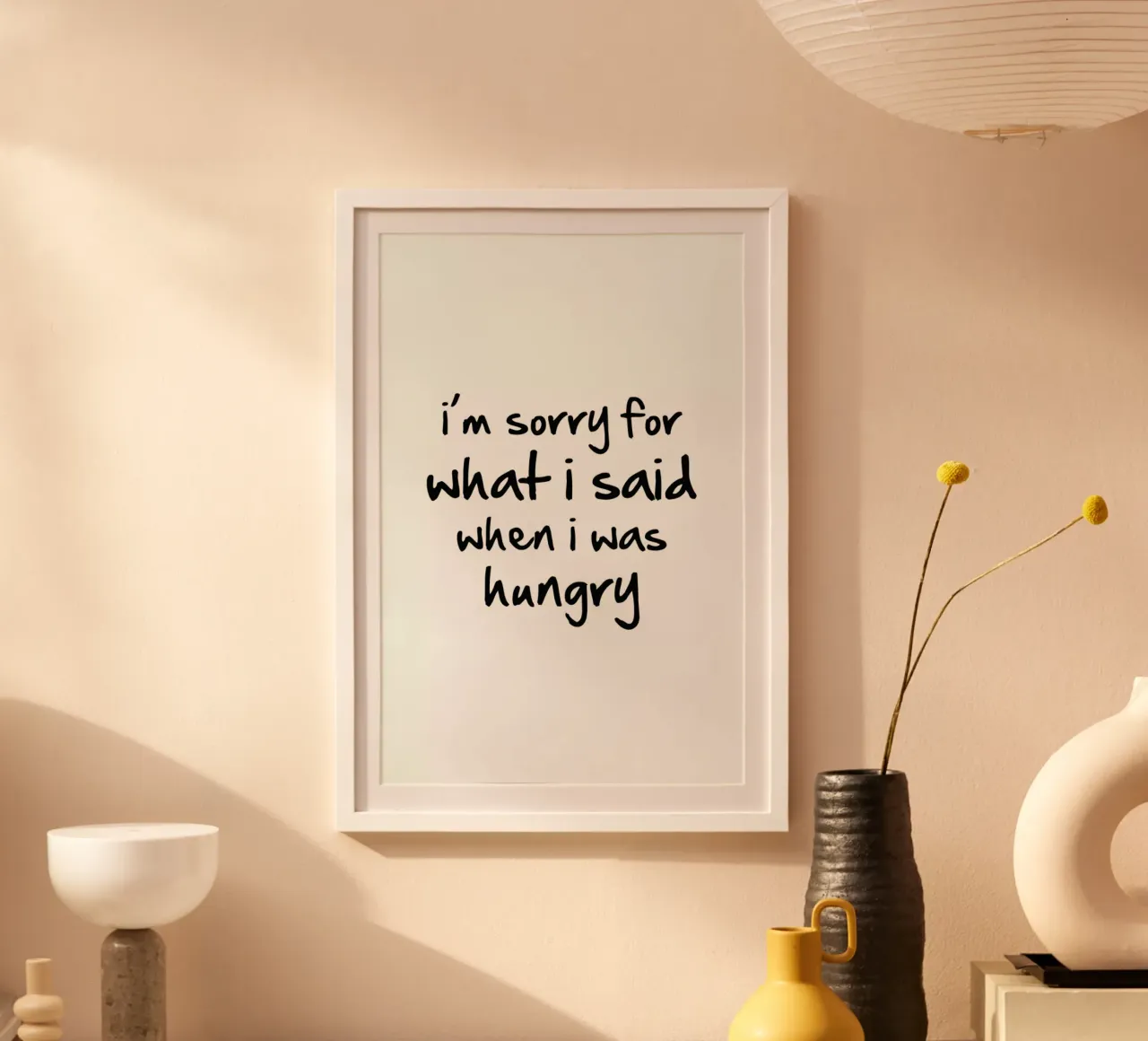 hungry poster avec cadre en plastique de Mottos by Sinan Saydik