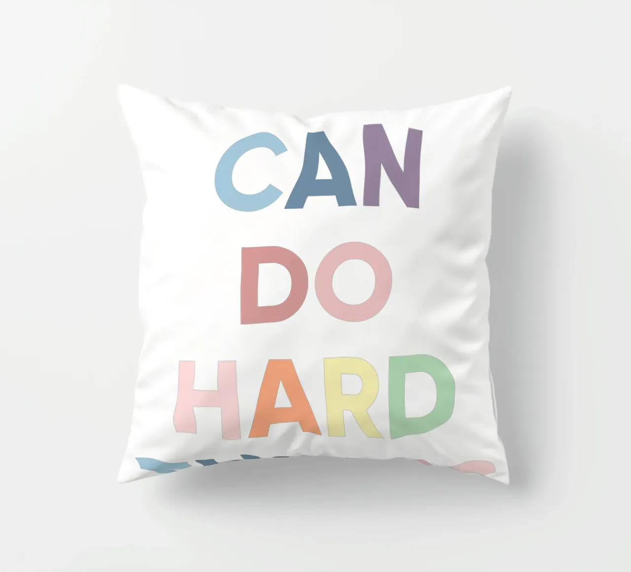 Je peux faire des choses difficiles, Affirmation Rainbow Print coussin de Little Lola