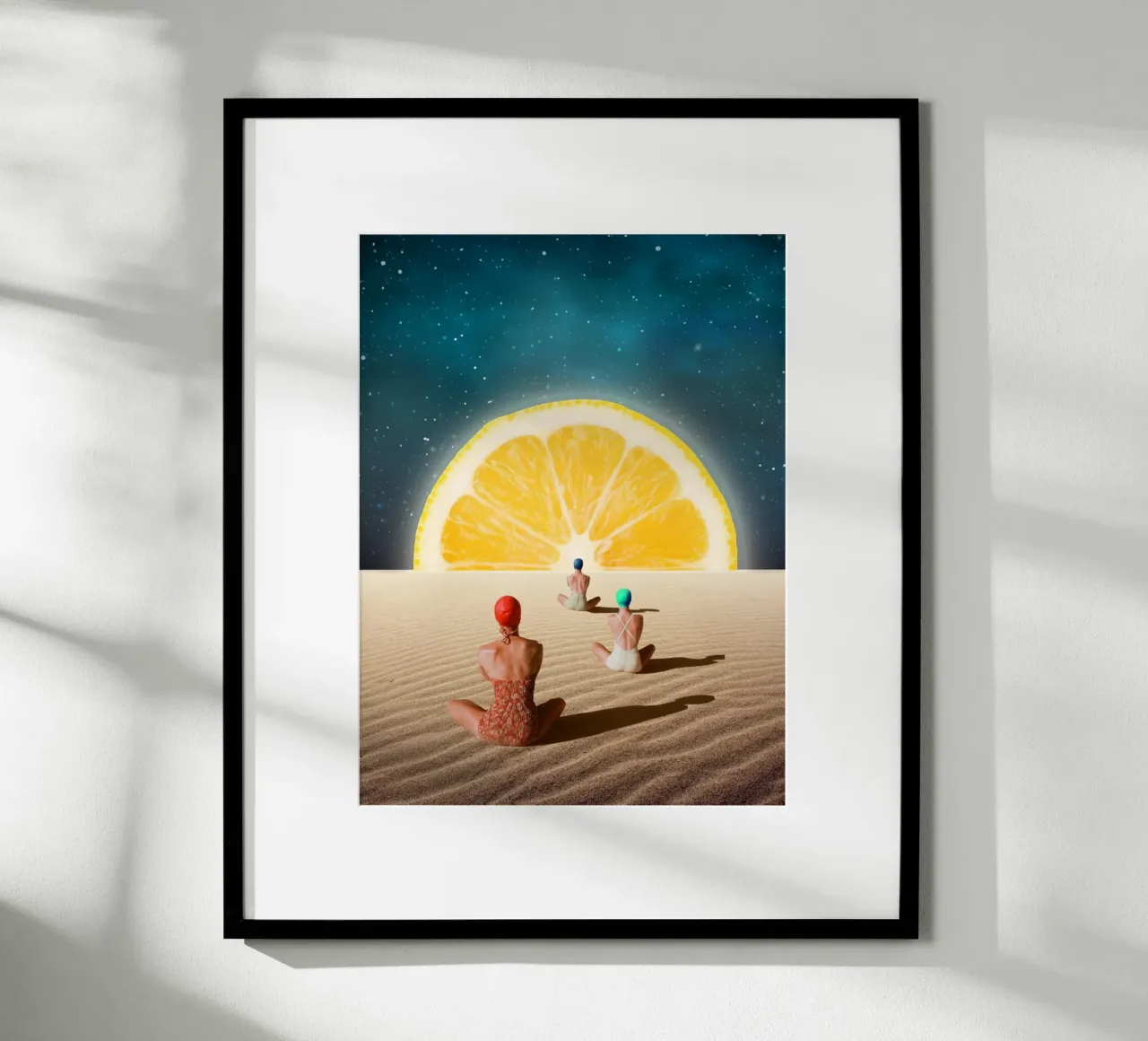 Meditazione al chiaro di luna del deserto poster con telaio in alluminio da Urban Art Draw