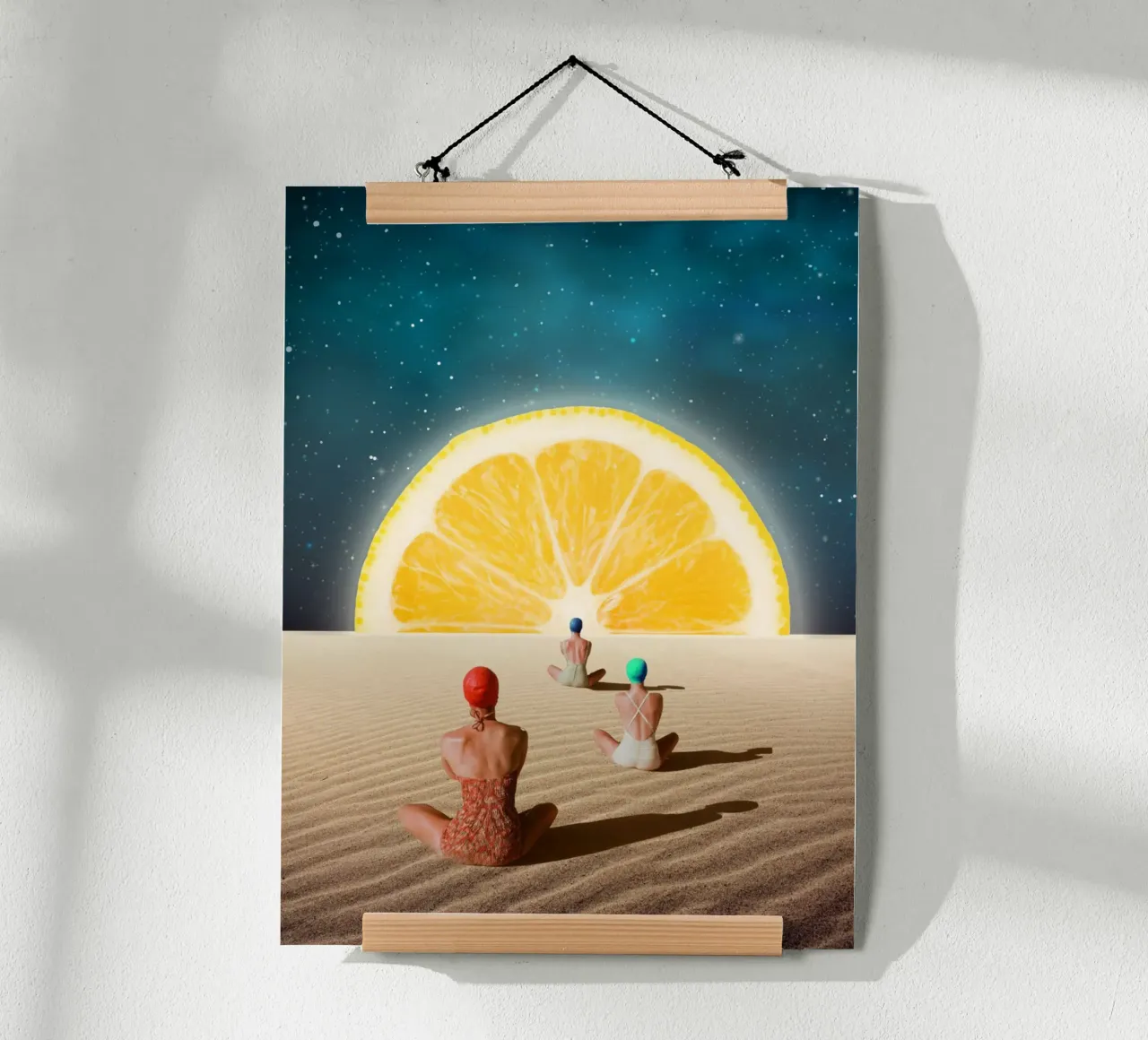 Meditazione al chiaro di luna del deserto poster con telaio in alluminio da Urban Art Draw