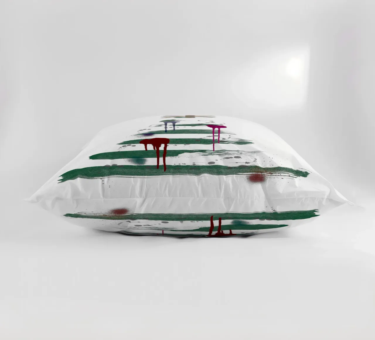 „Under the tree“, Modern Minimalist Christmas Tree Design cuscino da ChristmasMooodz