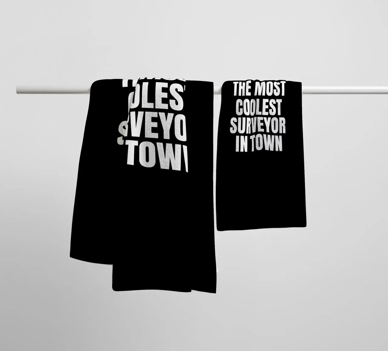 The most coolest surveyor in town asciugamano da bagno da happieeagle