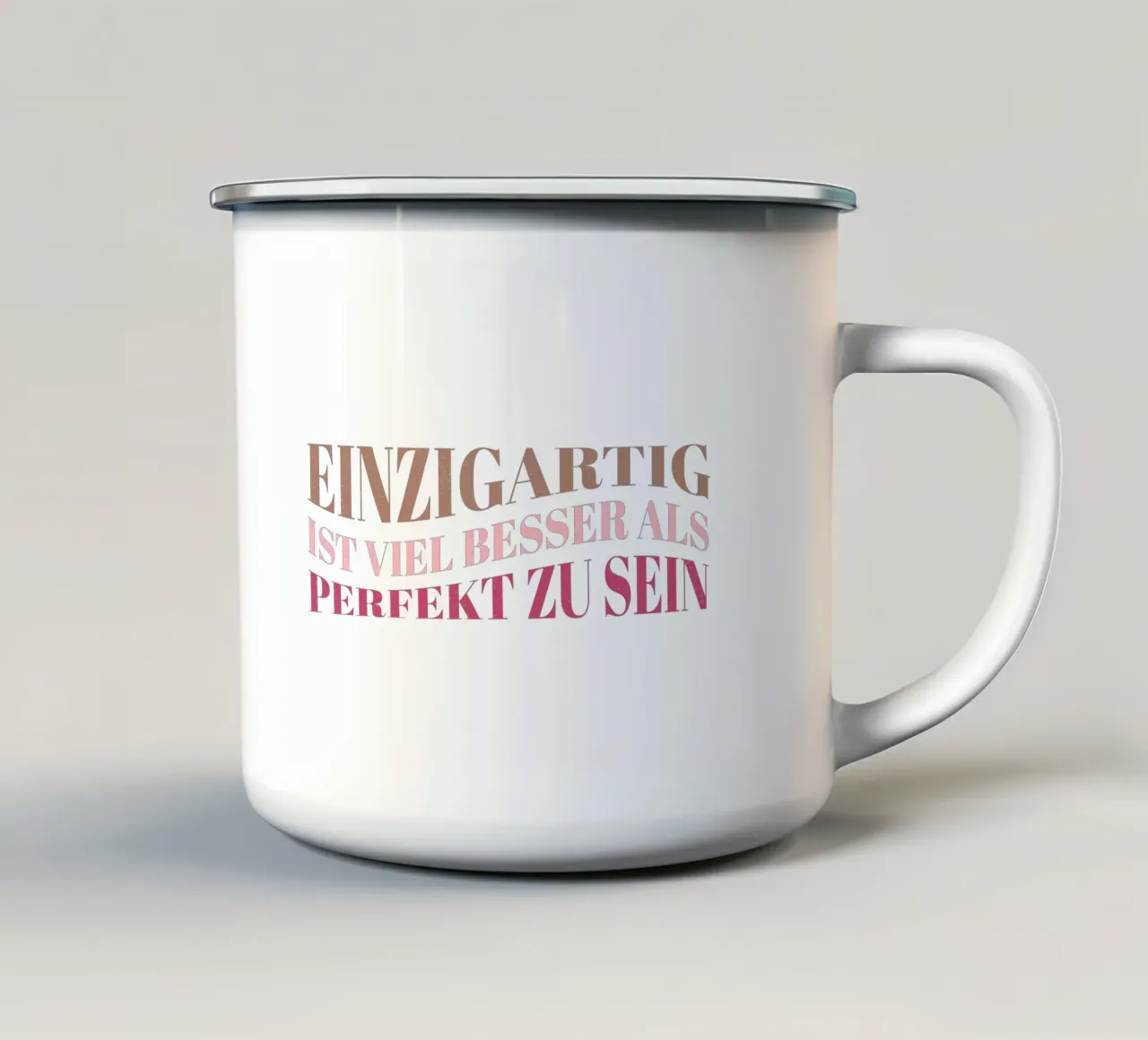 Unico è molto meglio di perfetto. Motivazione. tazza in smalto da CalliLetters