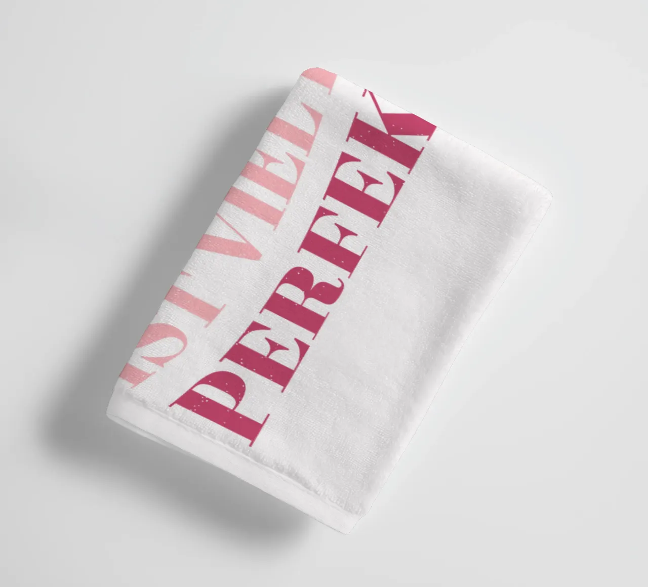 Unico è molto meglio di perfetto. Motivazione. asciugamano da bagno da CalliLetters