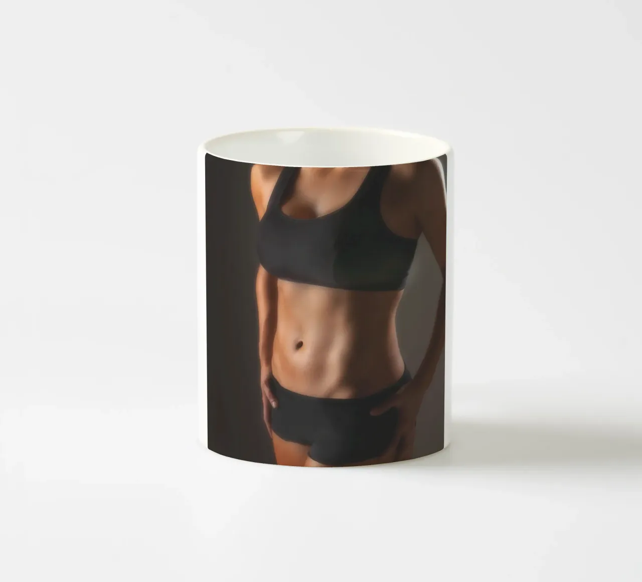 Kyli in Black tazza in ceramica da Dave Hare Photography