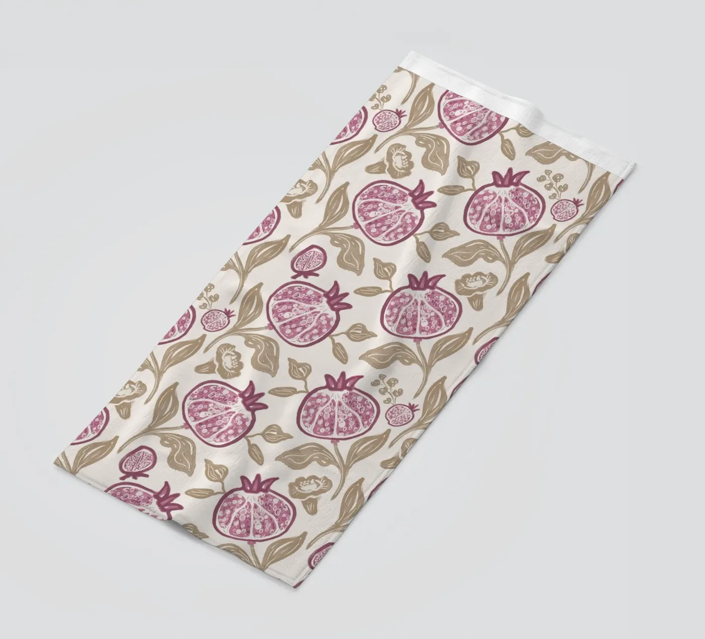 Pink Pomegranates Pattern strandhanddoek van anisillustration