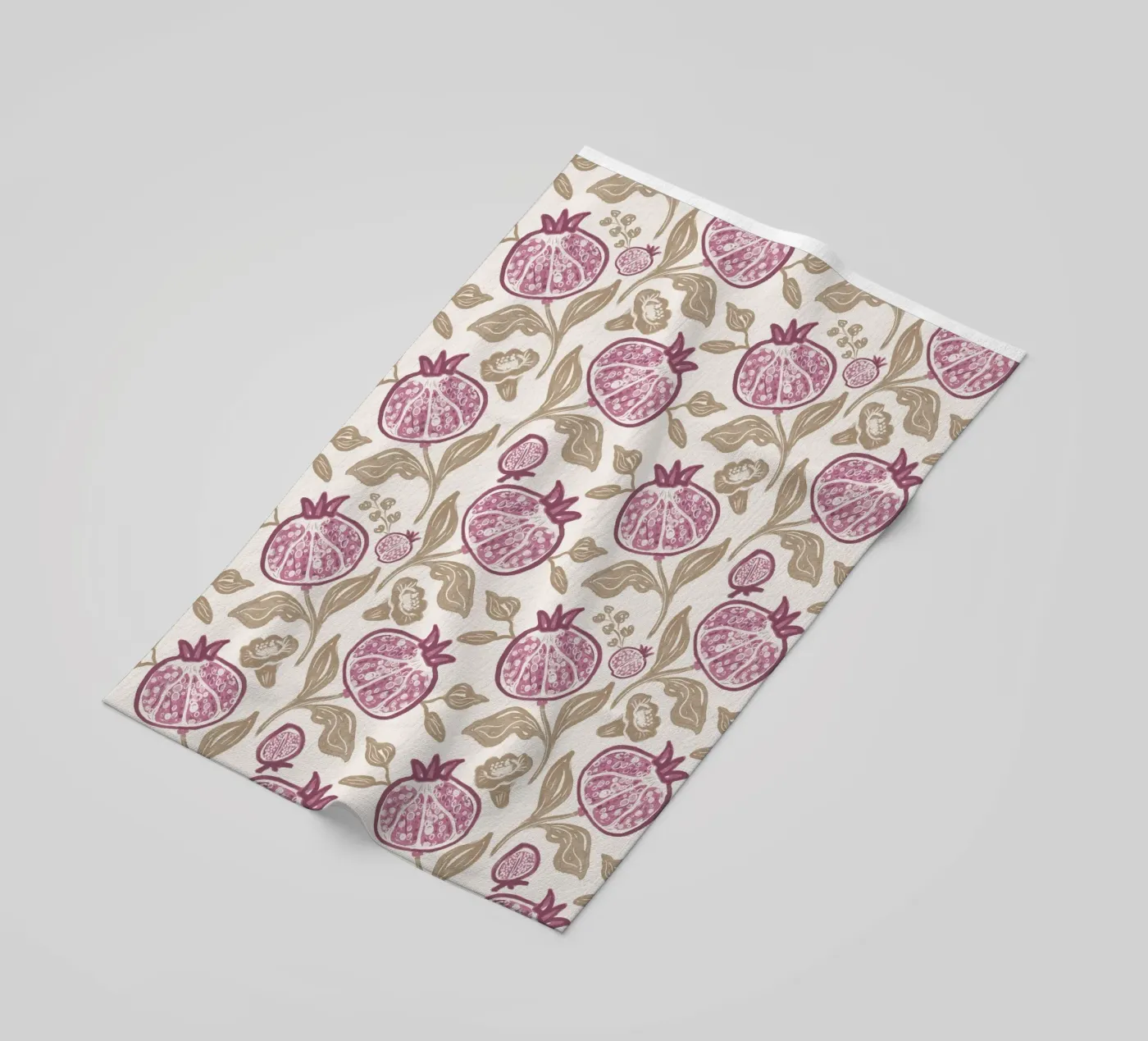 Pink Pomegranates Pattern strandhanddoek van anisillustration