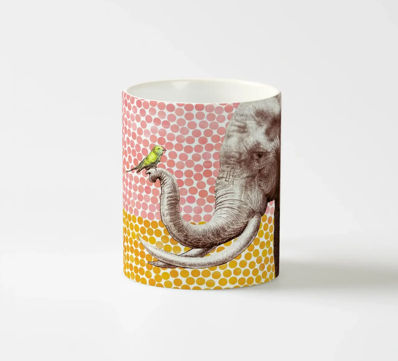 Elephant and Bird tazza in ceramica da Eric Fan