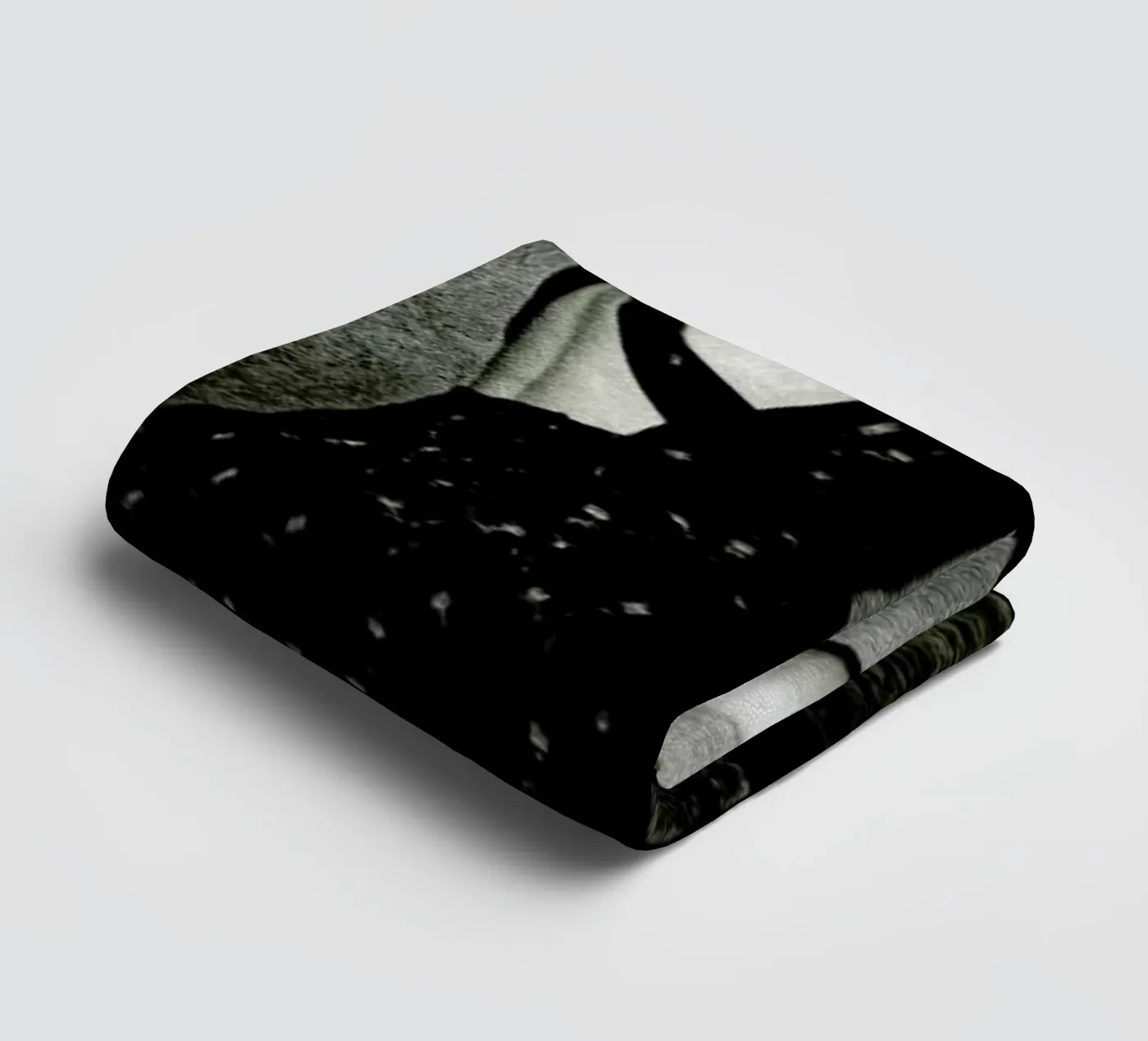 Pacific towel by Sophie Etchart