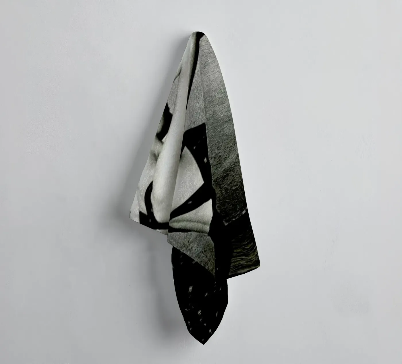 Pacific towel by Sophie Etchart