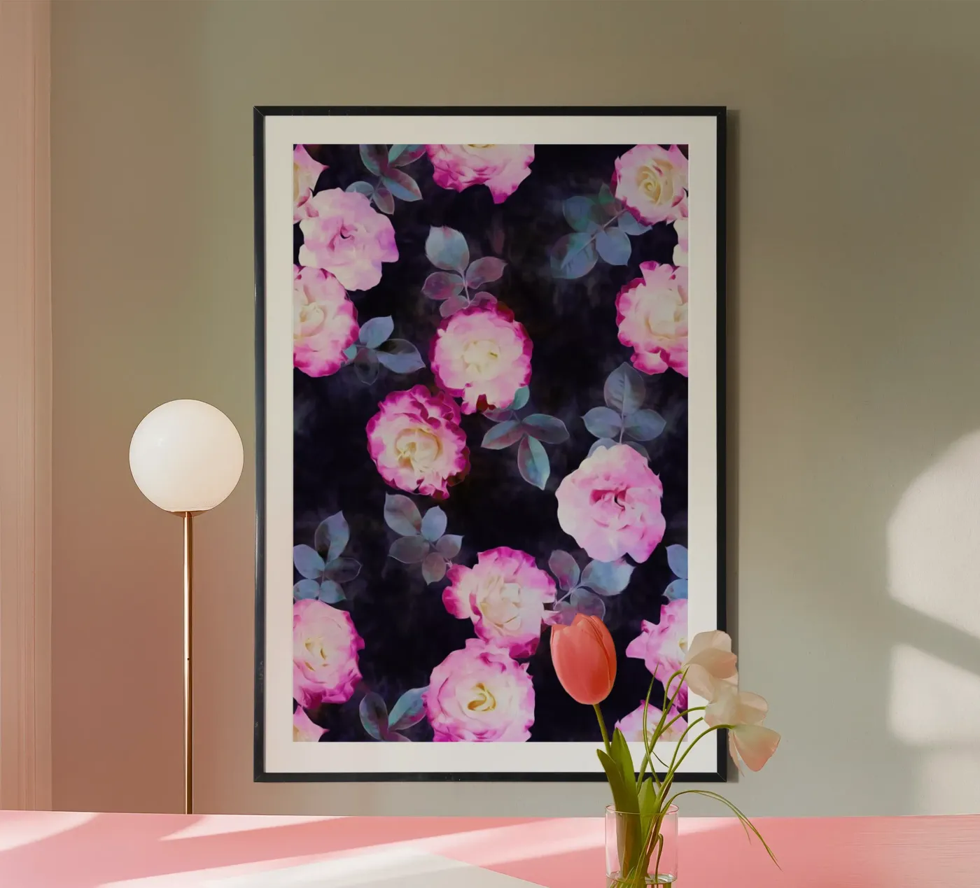 Twilight Roses poster da Micklyn Le Feuvre