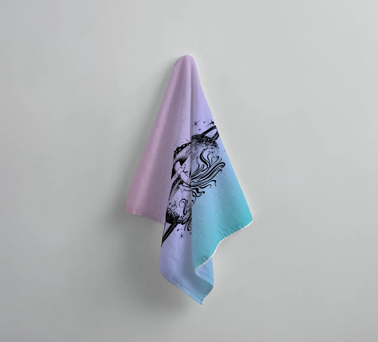 Fliegenpilz in Space Handtuch von DYDesign