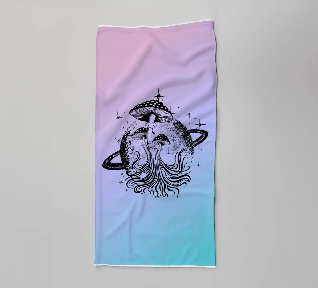 Fliegenpilz in Space Handtuch von DYDesign