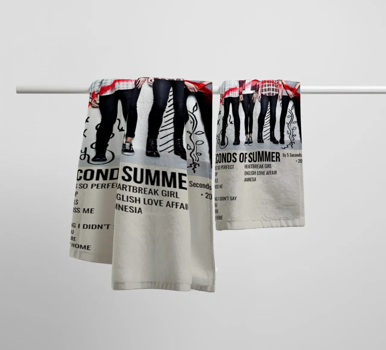 5 SECONDS OF SUMMER By 5 Seconds Of Summer 2014 asciugamano da bagno da SoundStudio