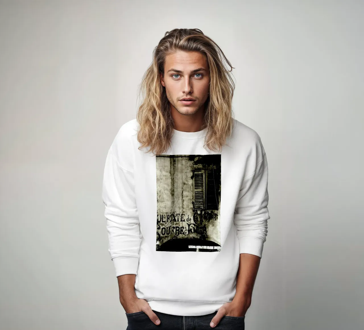 Past So Close sweat de Sophie Etchart