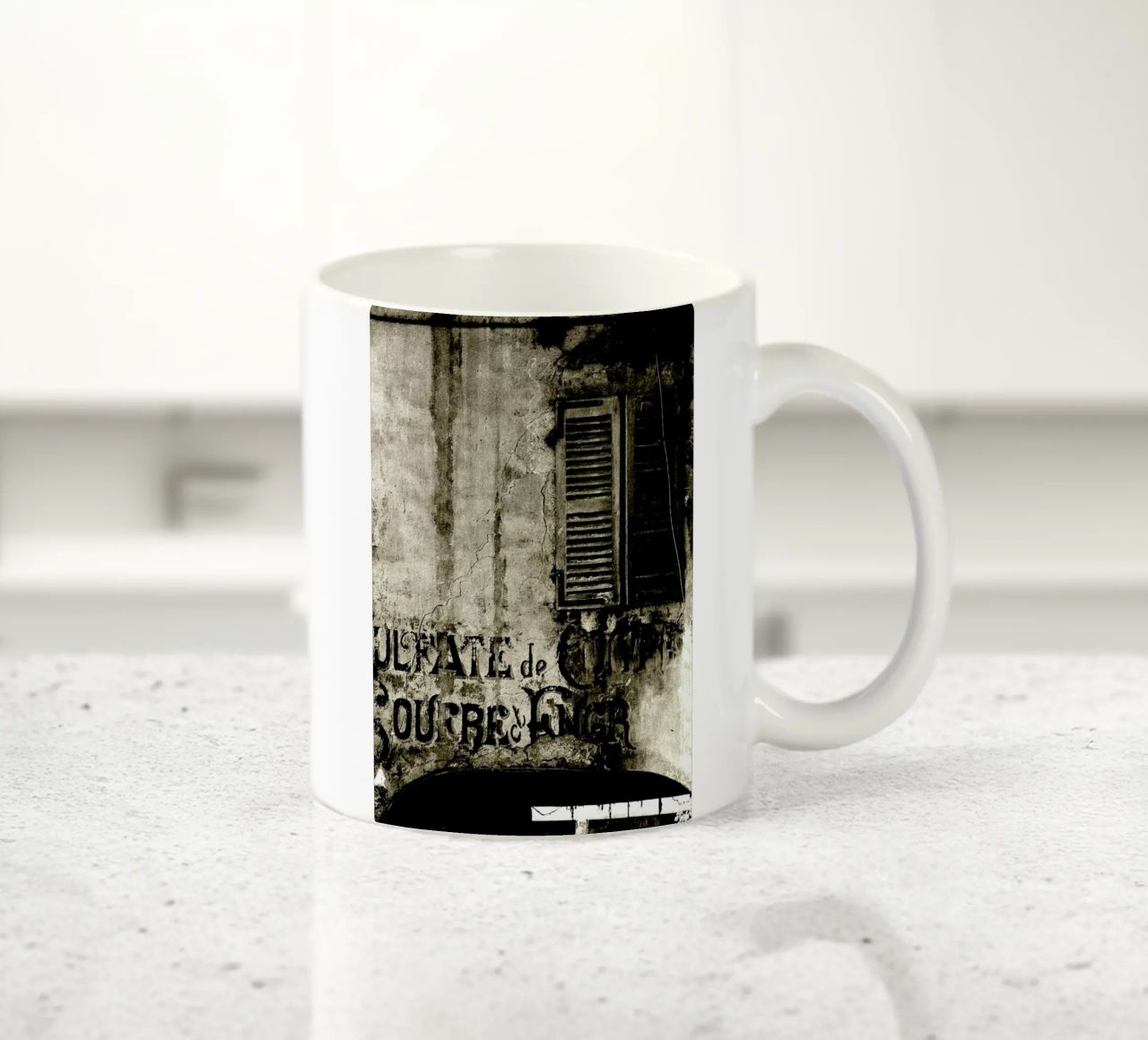 Past So Close tazza in ceramica da Sophie Etchart