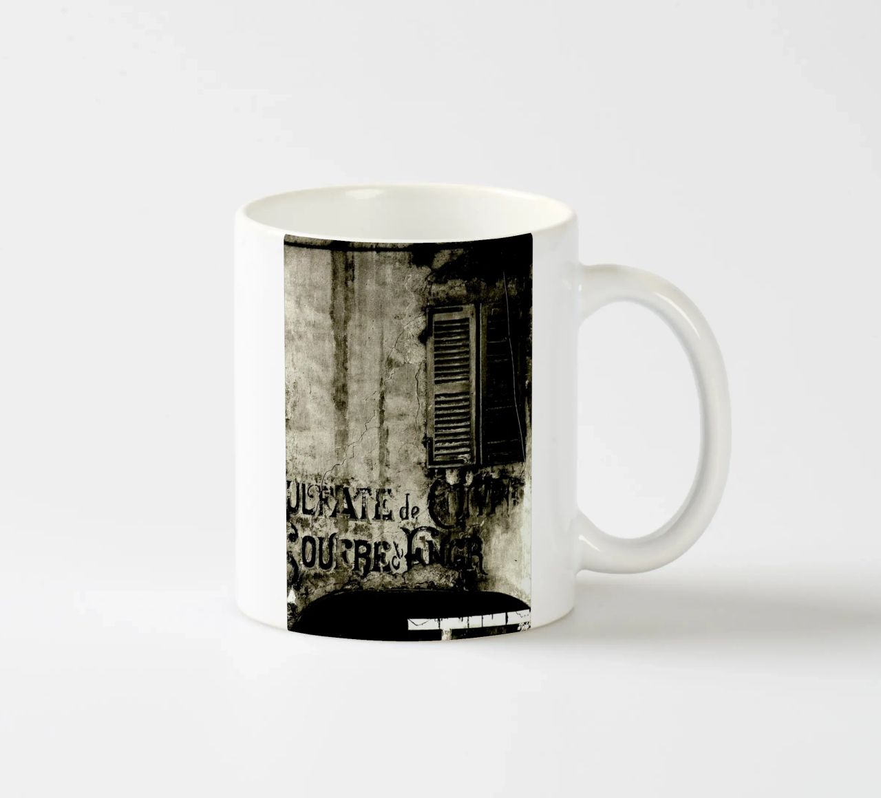 Past So Close tazza in ceramica da Sophie Etchart
