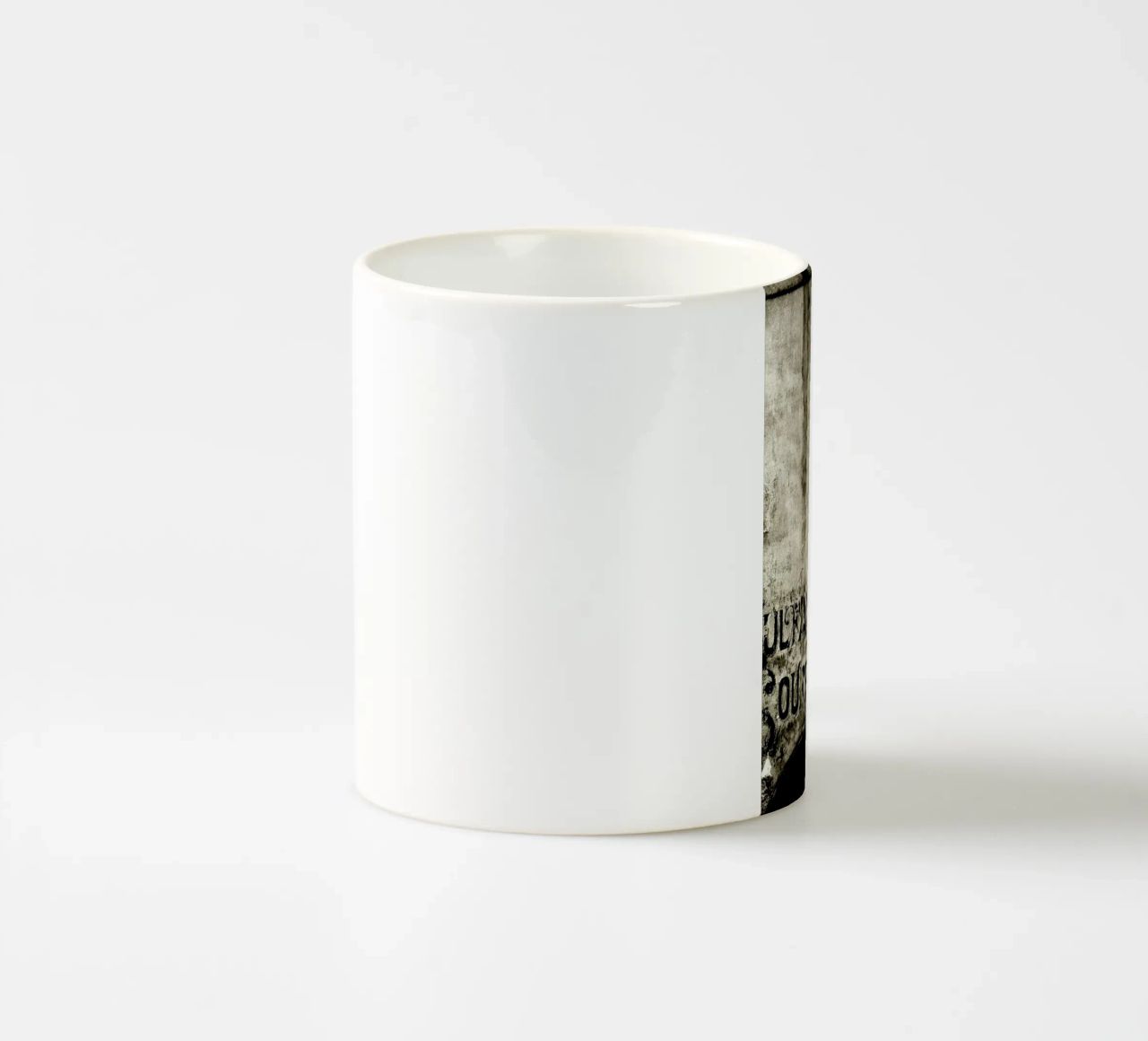 Past So Close tazza in ceramica da Sophie Etchart