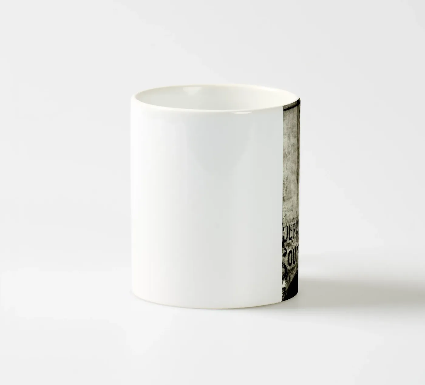 Past So Close ceramic mug by Sophie Etchart