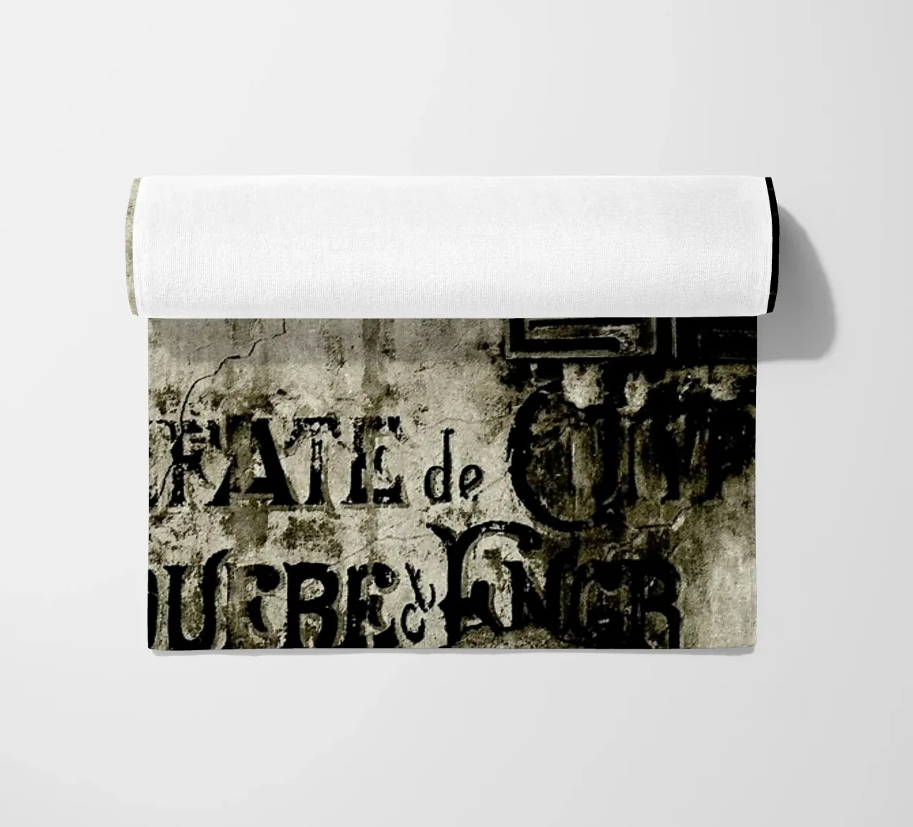 Past So Close telo mare da Sophie Etchart