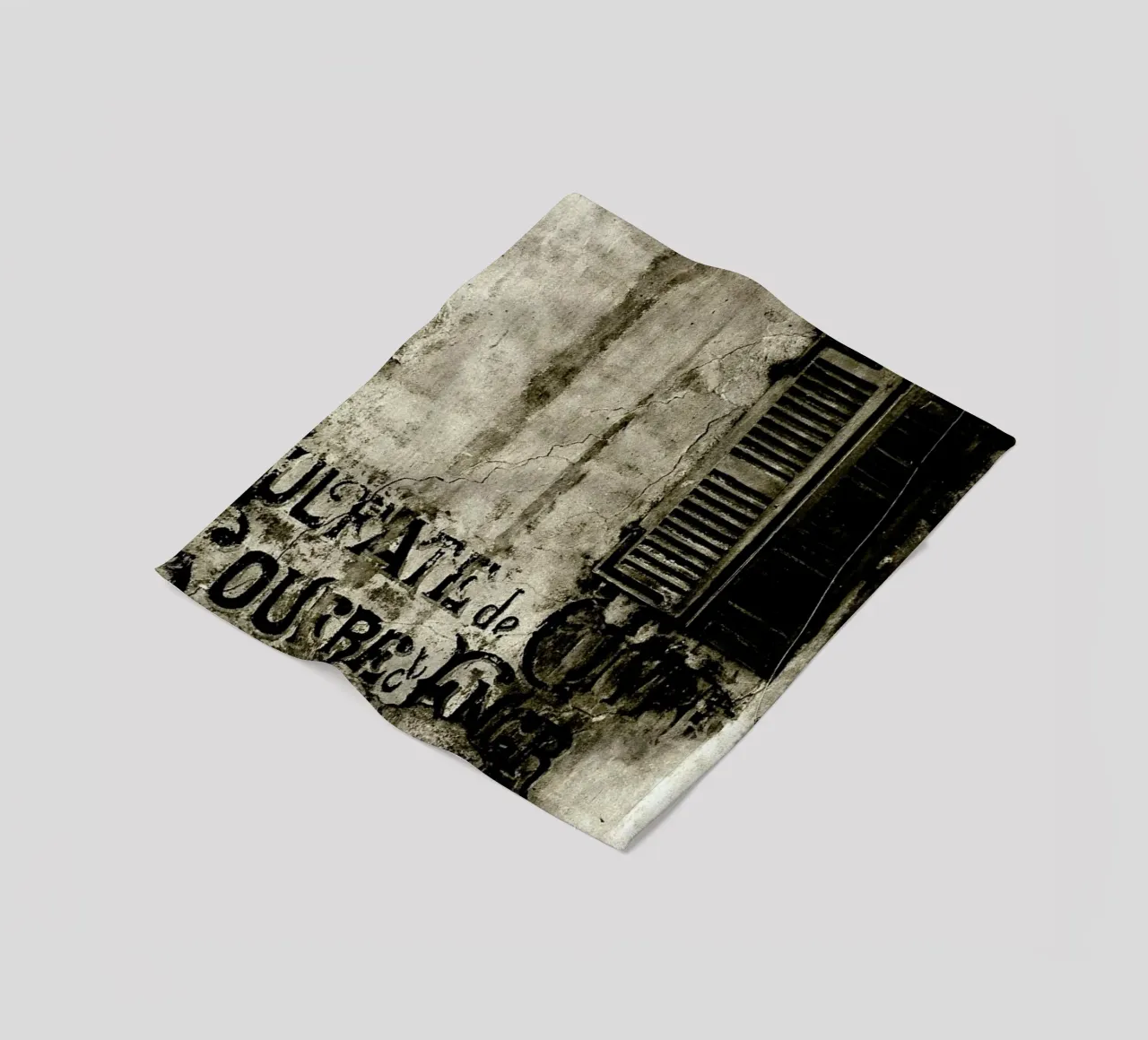 Past So Close coperta in pile da Sophie Etchart