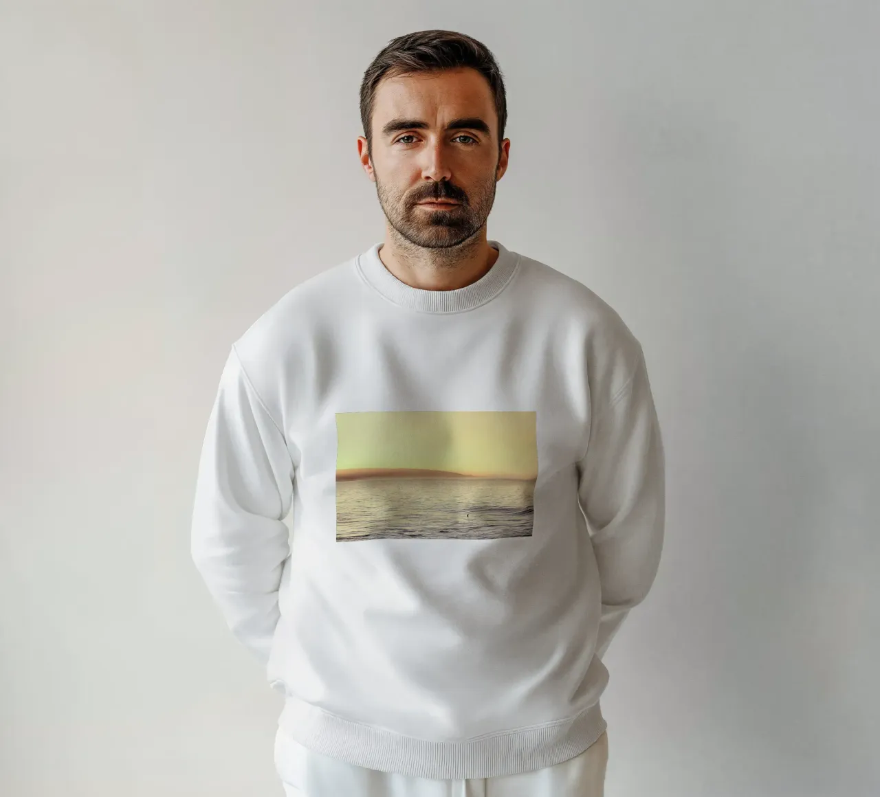 Never Be Late x Anchor Point sweatshirt van Philipp Reinhard