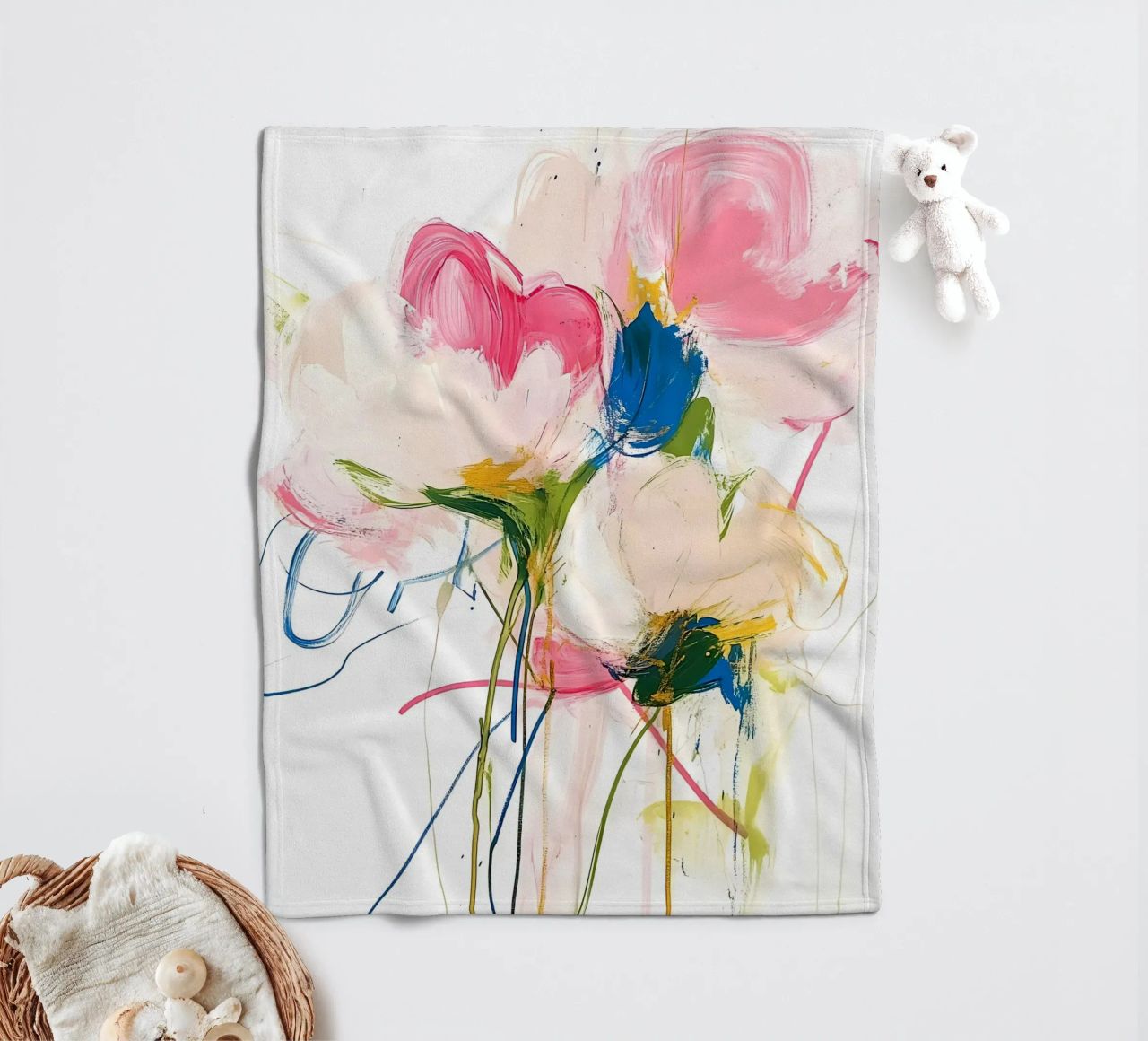 Abstrakte rosa Blumen Fleecedecke von Olga Wildrose