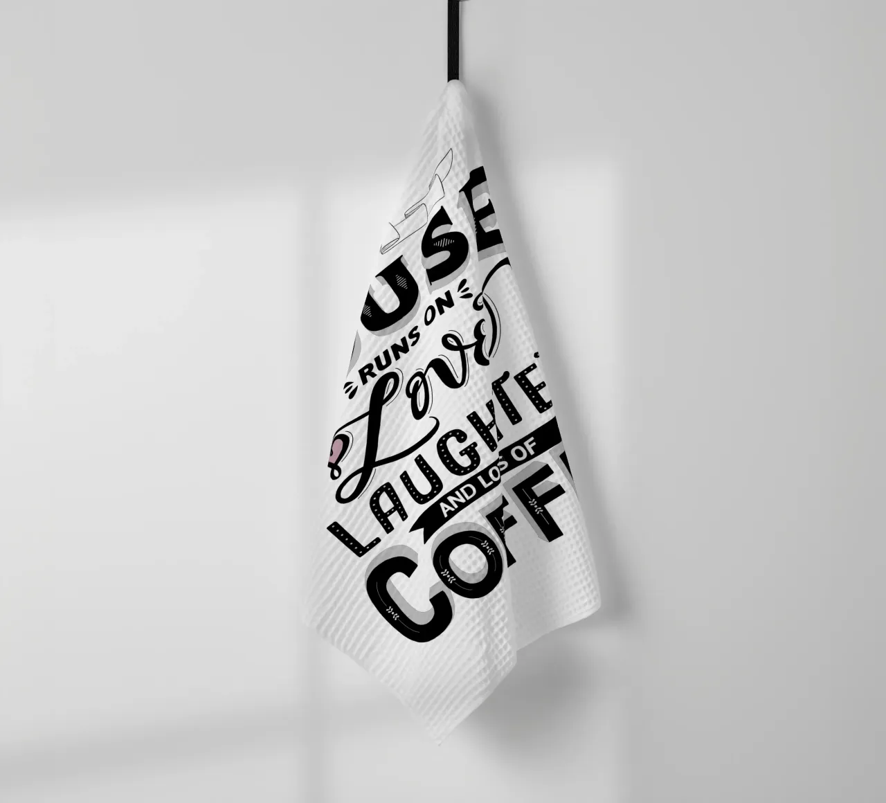 Kreide Lettering: Questa casa funziona con l'amore, le risate e il caffè canovaccio da cucina da CalliLetters