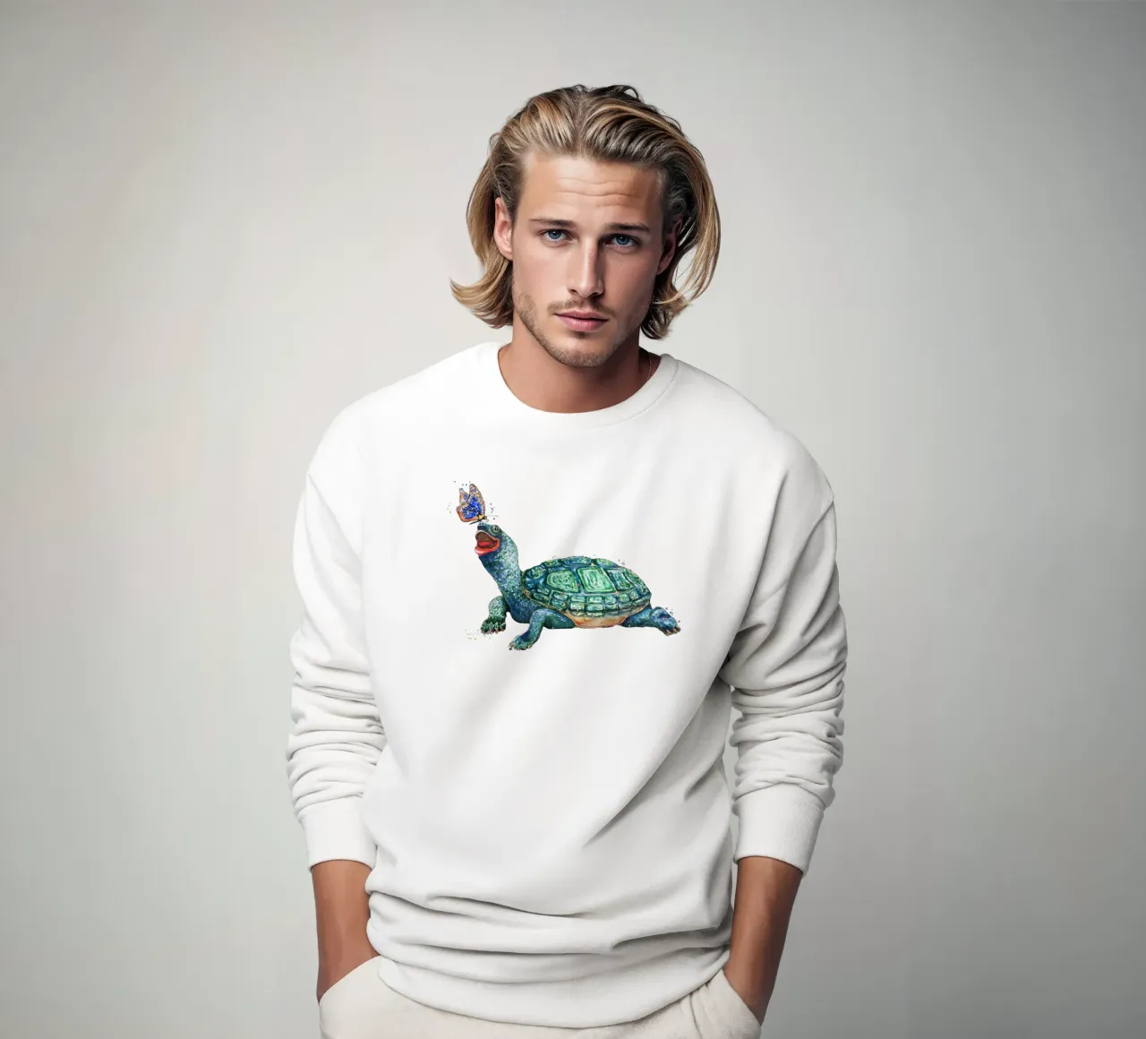 Turtle playing with a Butterfly sweatshirt by Illustration Raissa Oltmanns