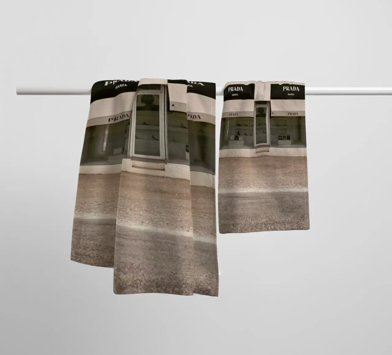 Prada Marfa asciugamano da bagno da Marc Gruninger