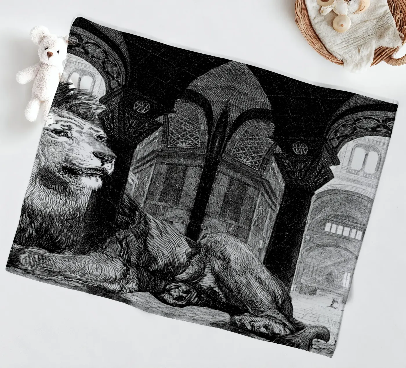 Godfrey fleecedeken van The Gently Unfurling Sneak