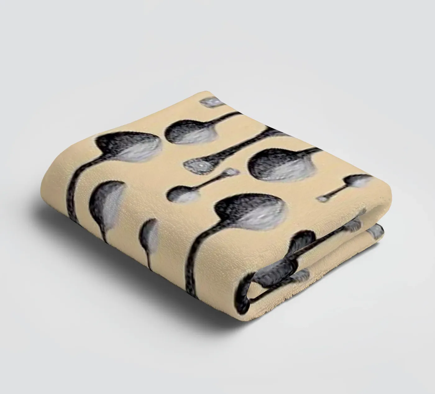 Spoon towel by Giulio Iurissevich