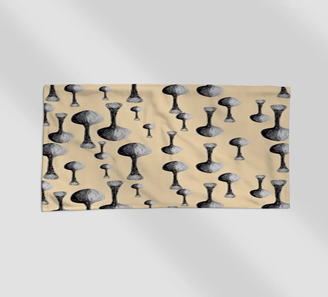 Spoon beach towel by Giulio Iurissevich