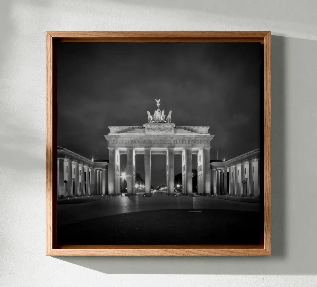 Porta di Brandeburgo a Berlino tela con Cornice a cassetta da Melanie Viola