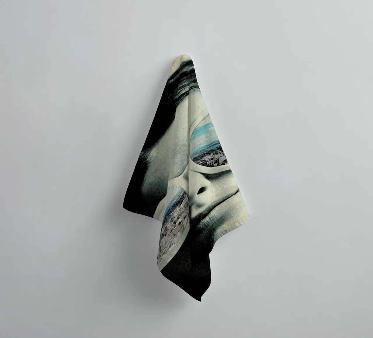 Specs towel by Sammy Slabbinck