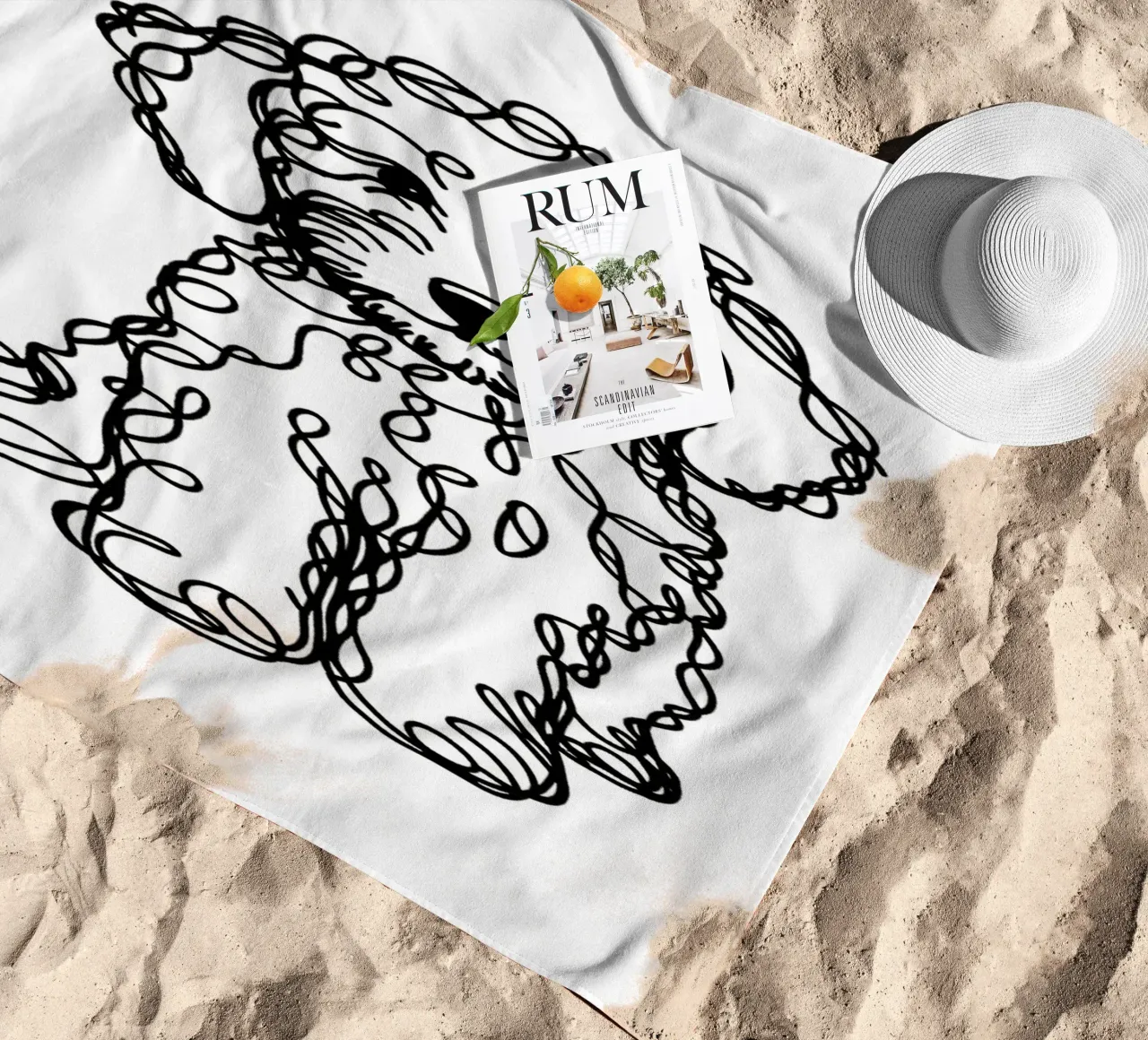 Disegno artistico lineare del cane Labradoodle telo mare da WijdevenDesign