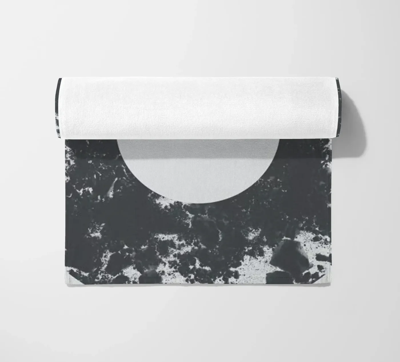 Zero Strandtuch von Bryon S. White