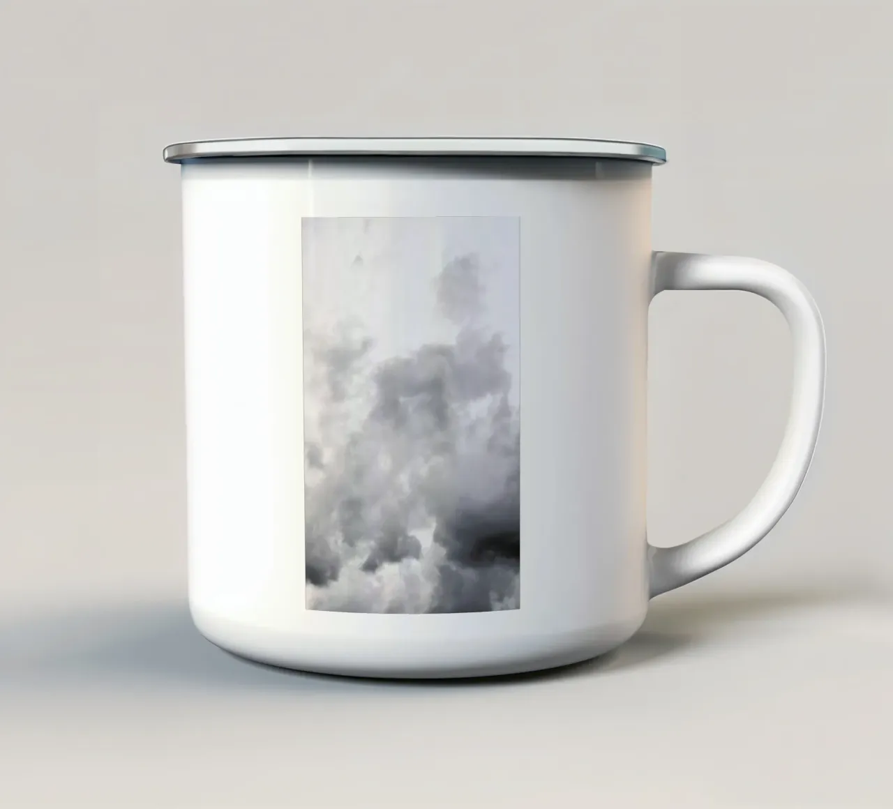 Head In The Clouds tazza in smalto da Studio Nahili