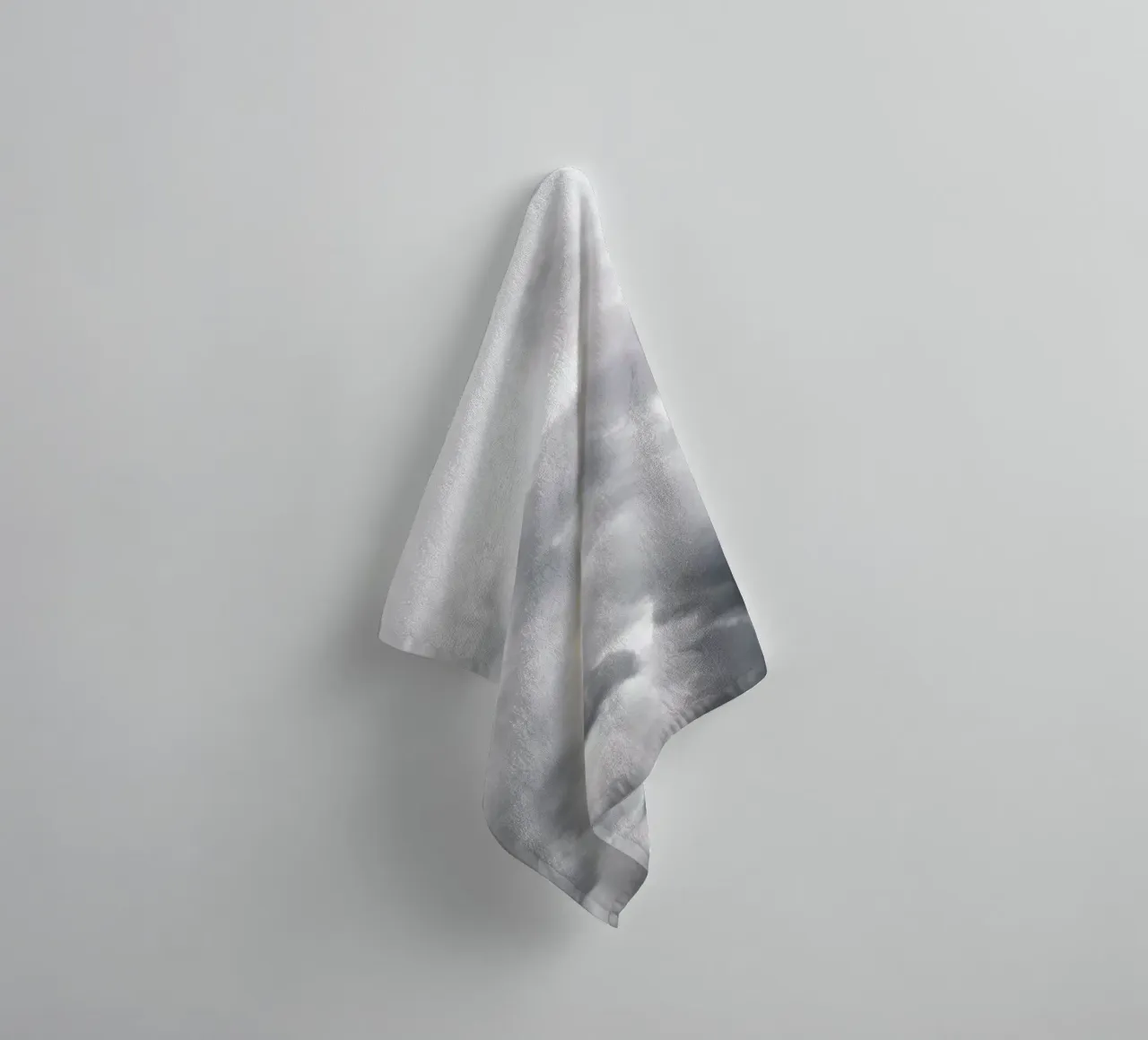 Head In The Clouds badhanddoek van Studio Nahili