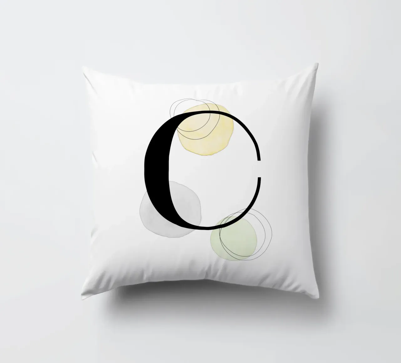 Lettera "C" - design dipinto a mano cuscino da Kate Brunch Design