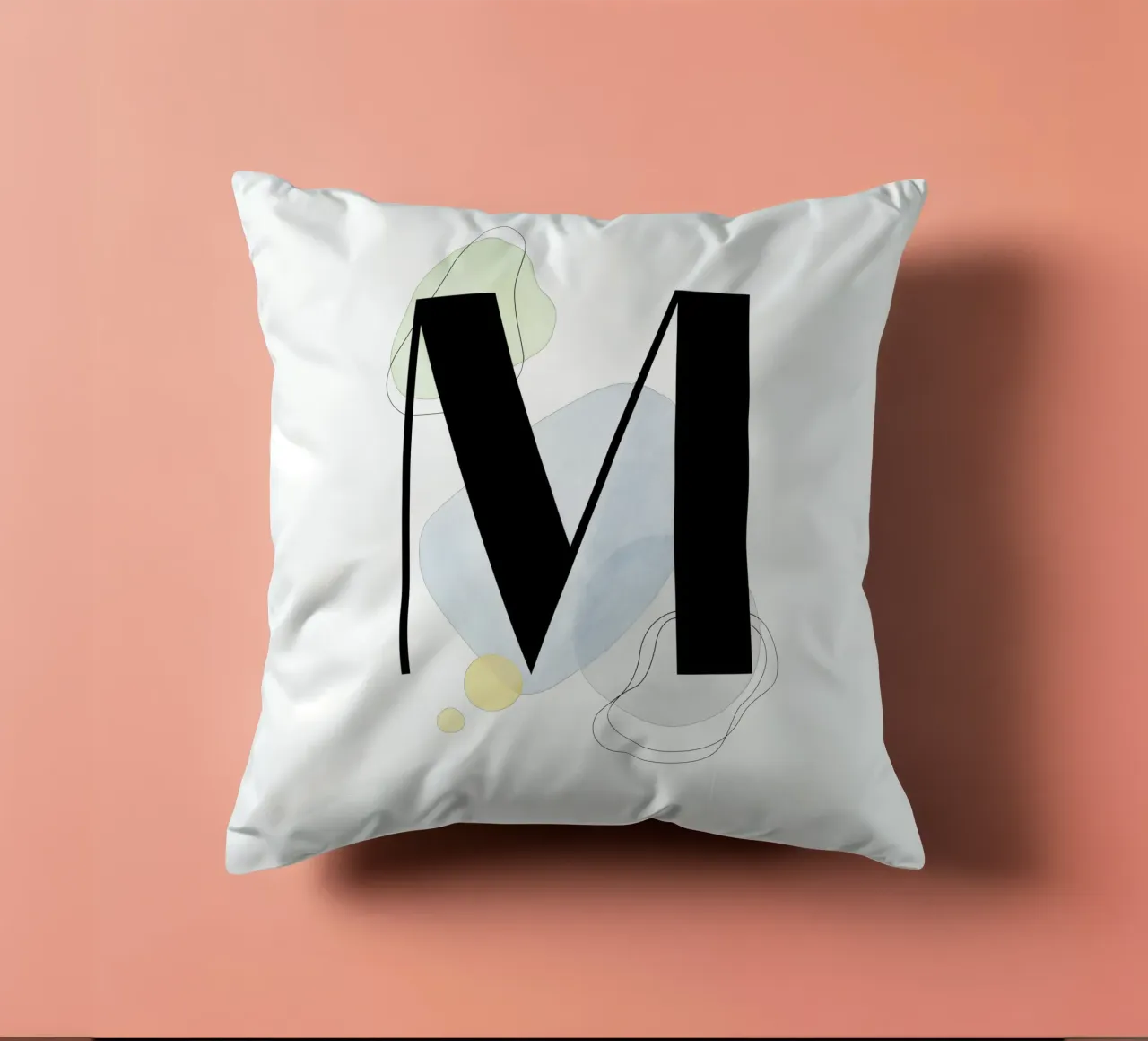 Lettera "M" - design dipinto a mano cuscino da Kate Brunch Design