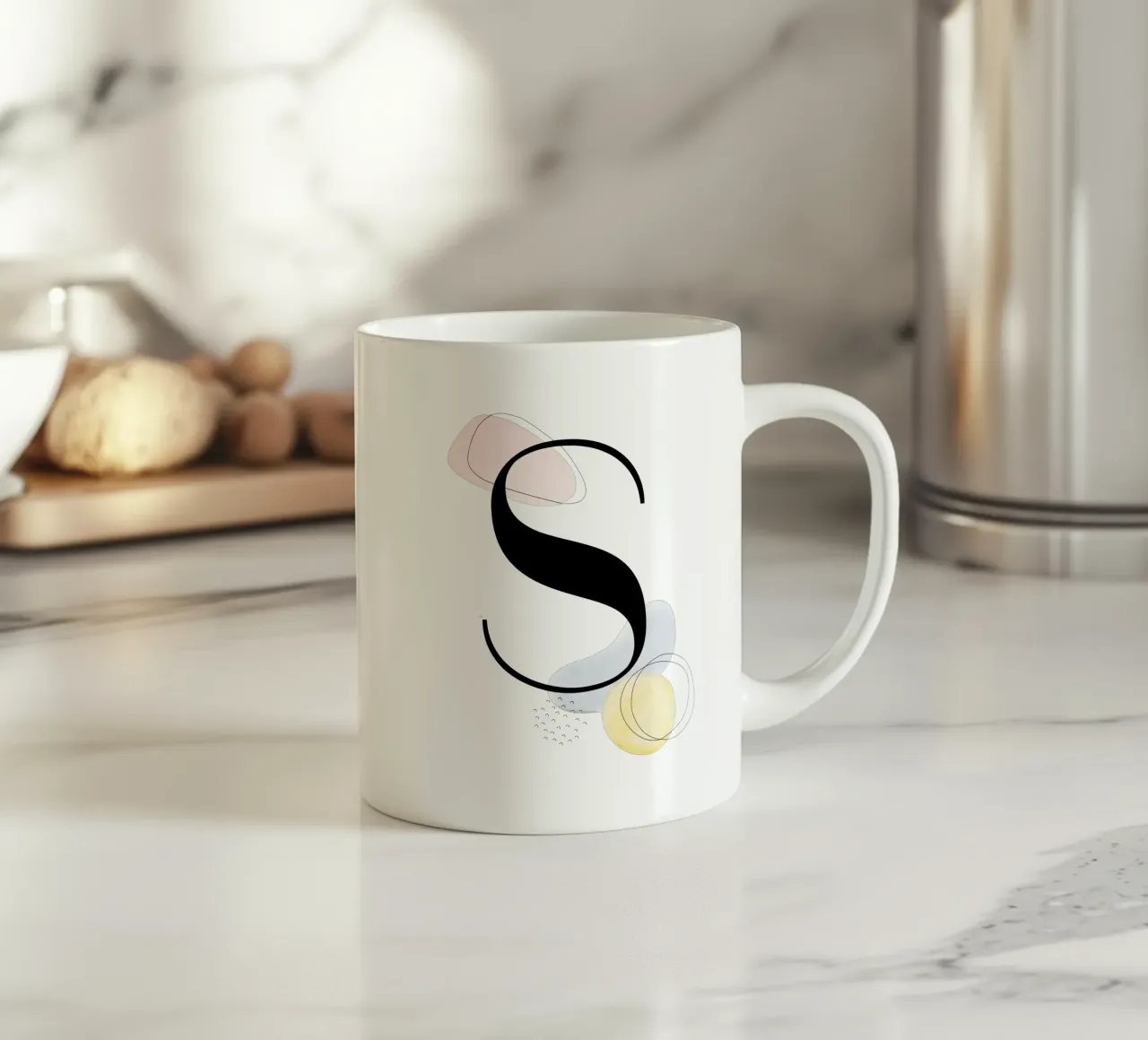 Lettera "S" - design dipinto a mano tazza in ceramica da Kate Brunch Design